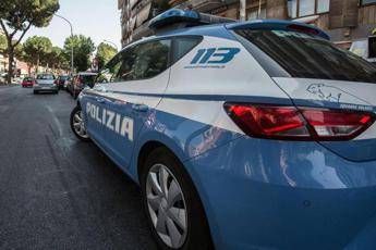 roma modellino di auto trasformato in bomba trovato in un box 2