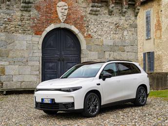 leapmotor c10 reev al salone dellautomobile di bruxelles 2