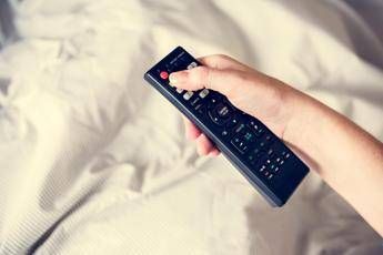 ce posta per te vince la sfida degli ascolti ma the voice kids si avvicina 2