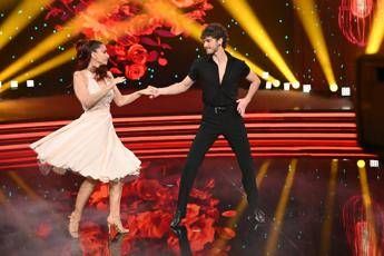 ballando delogu io e nikita non stiamo insieme ma la giuria non ci crede 2