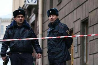 russia bambino di 10 anni ucciso a coltellate a scuola da un altro studente 2