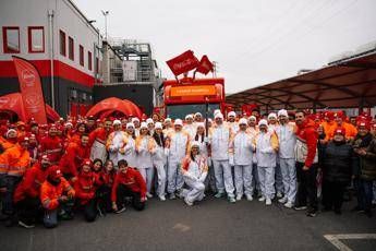 milano cortina fiamma olimpica a vicenza coca cola accende percorso sport musica e condivisione 2