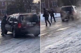 minneapolis agente spara e uccide donna in fuga sul suv trump si e difeso 2