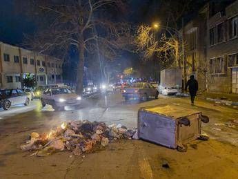 proteste in iran sale a 35 il bilancio dei morti oltre 1 200 arresti 2