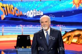 torna striscia ricci a tutto campo da signorini a affari tuoi la conferenza show 2